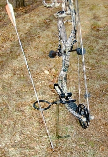 GROUND STAKE W/ ARROW RING