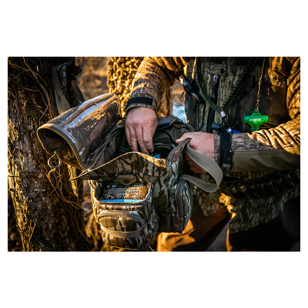 Alps Ducks Unlimited Floating Deluxe Blind Bag