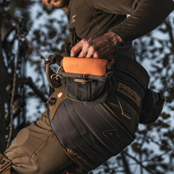 OPERATOR SADDLE POUCH