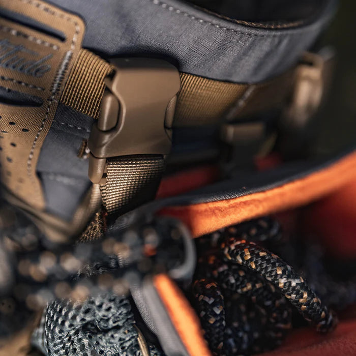 OPERATOR SADDLE POUCH